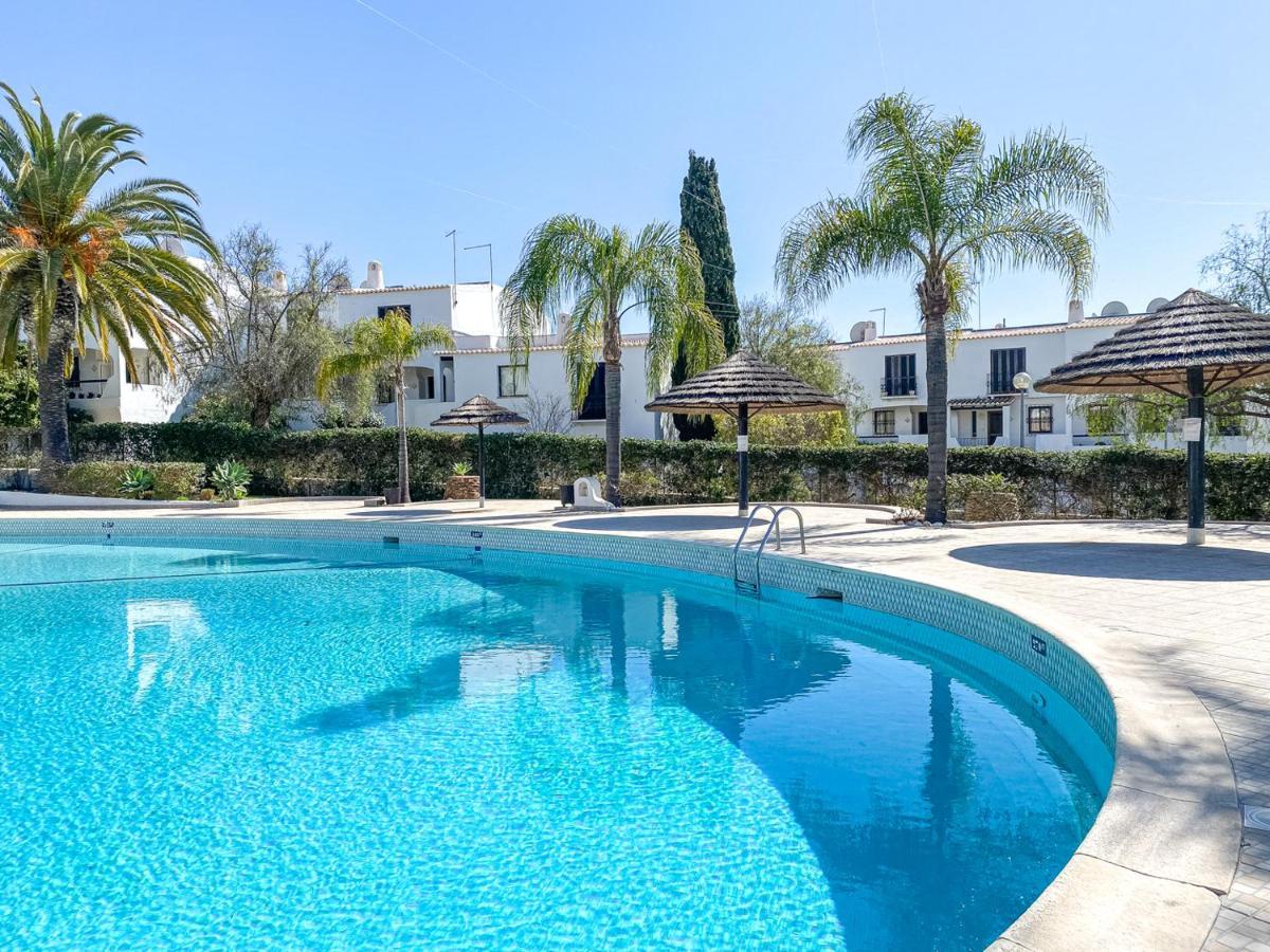 Seaside Retreat With Pool, Ac, And Fast Wi-Fi Apartamento Albufeira Exterior foto