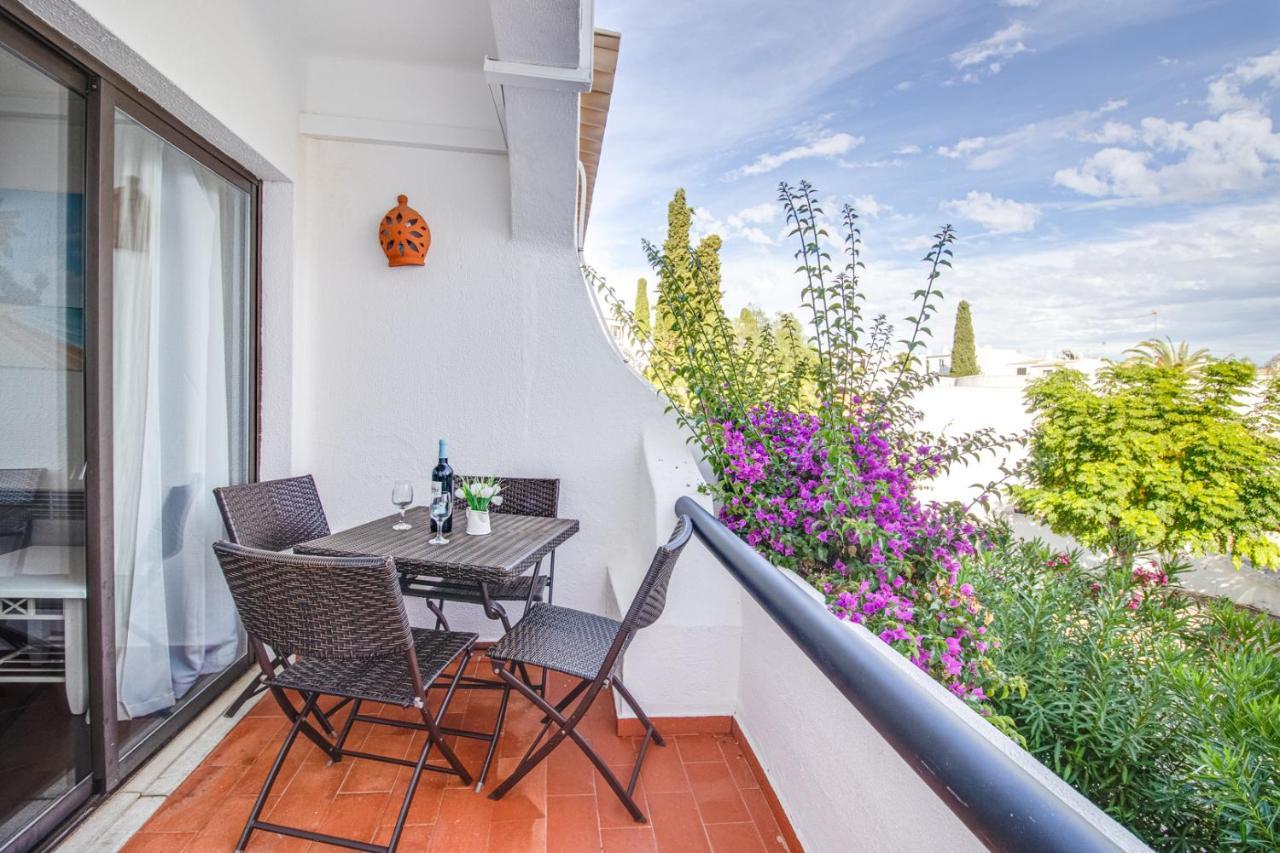 Seaside Retreat With Pool, Ac, And Fast Wi-Fi Apartamento Albufeira Exterior foto