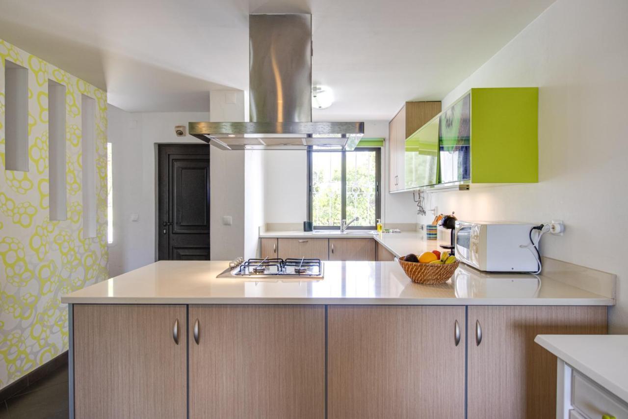 Seaside Retreat With Pool, Ac, And Fast Wi-Fi Apartamento Albufeira Exterior foto