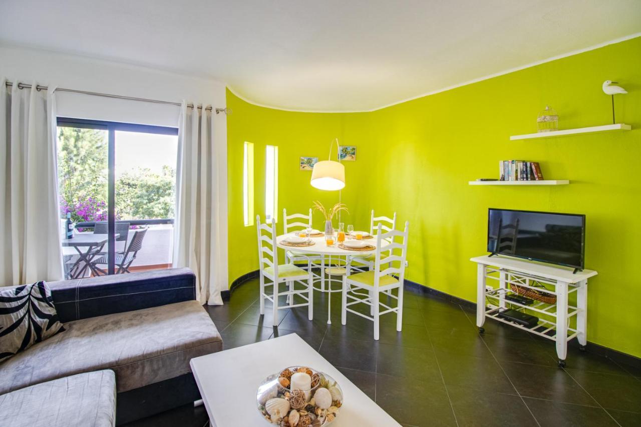 Seaside Retreat With Pool, Ac, And Fast Wi-Fi Apartamento Albufeira Exterior foto